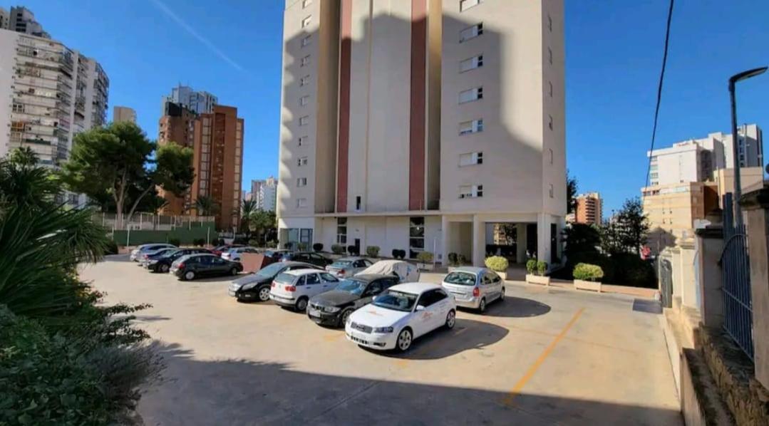 Vacanza Luxury Complex- Parking , Pool Only In The Summer , Rincon De Loix Apartment Benidorm Exterior photo